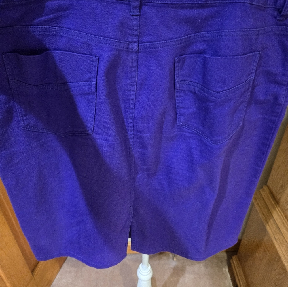 Chico's purple denim skirt - Picture 2 of 4